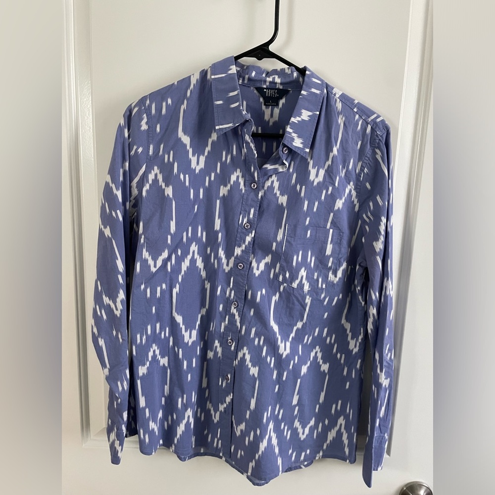 Hayes women’s Ikat printed button down -L